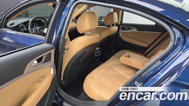 Genesis The / новый New G70, 2021 11