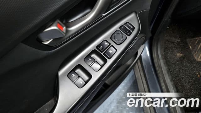 Hyundai Kona Modern tech, 2018 17