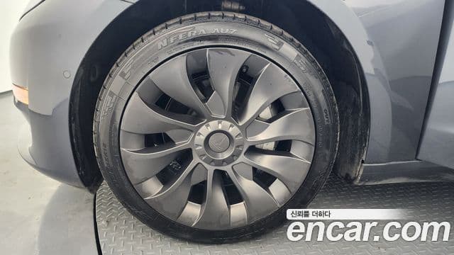 Tesla модель 3 Standard Range Plus, 2020 все фото