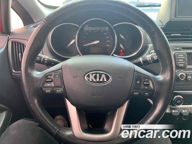 Kia All New Pride Trendy, 2014 10