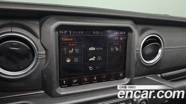 Jeep Wrangler (JL) 2.0 Overland Power top 4도어 4xe, 2022 17