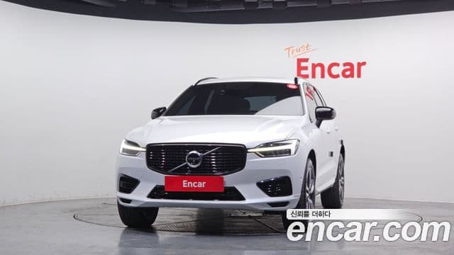 Volvo XC60 2세대 T8 R-Design, 2021 3