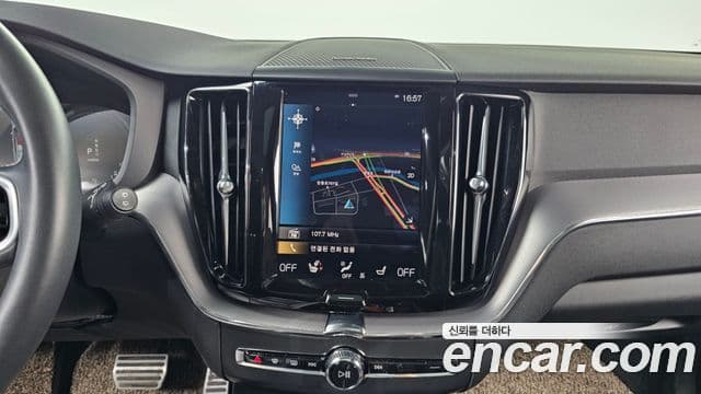 Volvo XC60 2세대 T8 R-Design, 2021 14