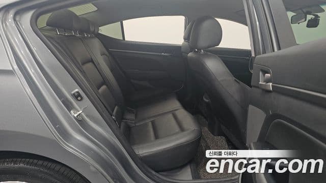 Hyundai Avante AD 1.6 GDI Value Plus, 2017 12