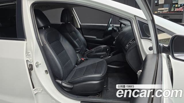 Kia The / новый New K3 Style, 2018 12