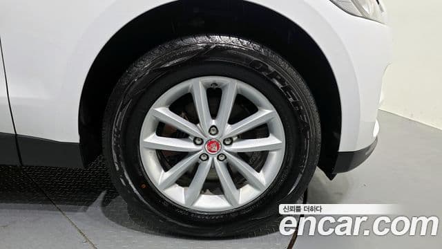 Jaguar F-PACE 20d Portfolio, 2018 все фото