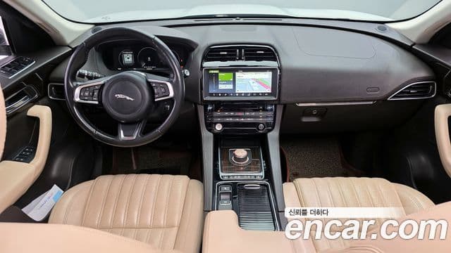 Jaguar F-PACE 20d Portfolio, 2018 7
