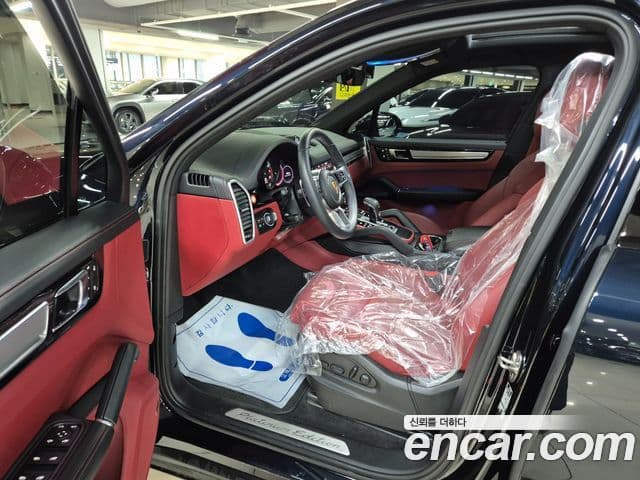 Porsche Cayenne (PO536) 3.0 E-гибрид Platinum Edition, 2023 7