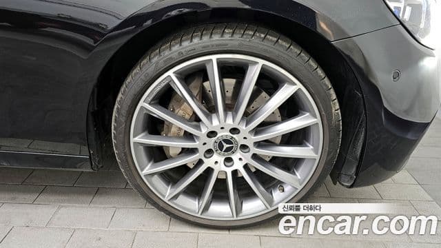 Mercedes-Benz E-класс W213 AMG Line, 2021 все фото