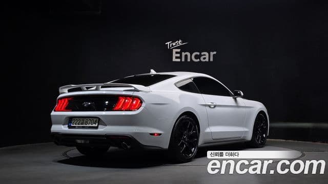Ford Mustang купе, 2021 2