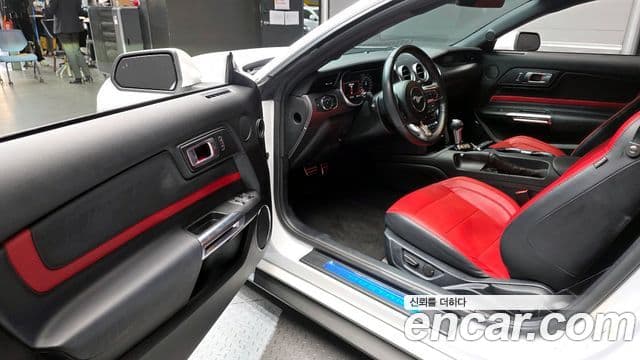 Ford Mustang купе, 2021 11