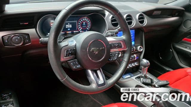 Ford Mustang купе, 2021 13