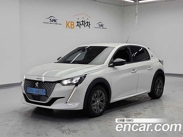 Peugeot e-208 2세대 Allure, 2022 1