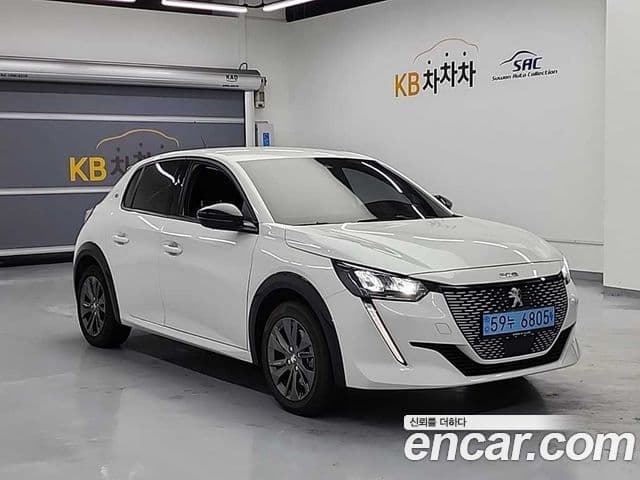 Peugeot e-208 2세대 Allure, 2022 2