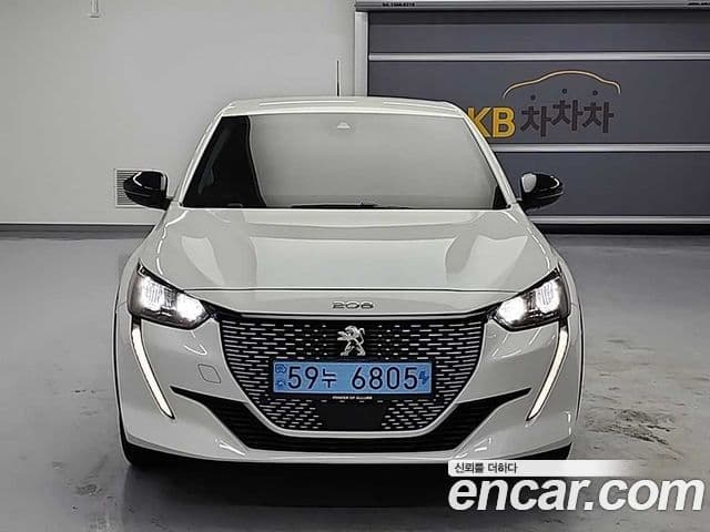 Peugeot e-208 2세대 Allure, 2022 3