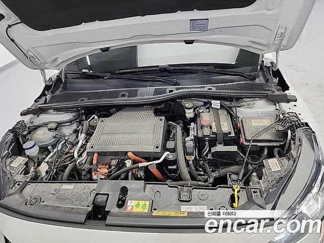 Peugeot e-208 2세대 Allure, 2022 6