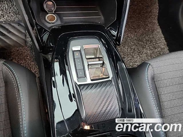 Peugeot e-208 2세대 Allure, 2022 9