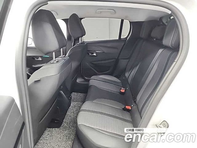 Peugeot e-208 2세대 Allure, 2022 12