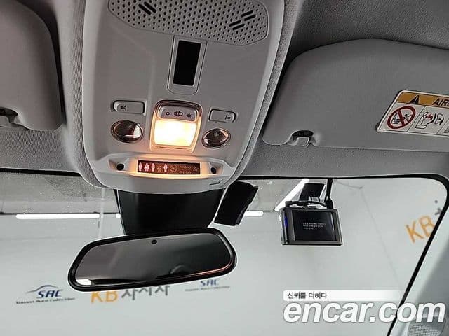 Peugeot e-208 2세대 Allure, 2022 16