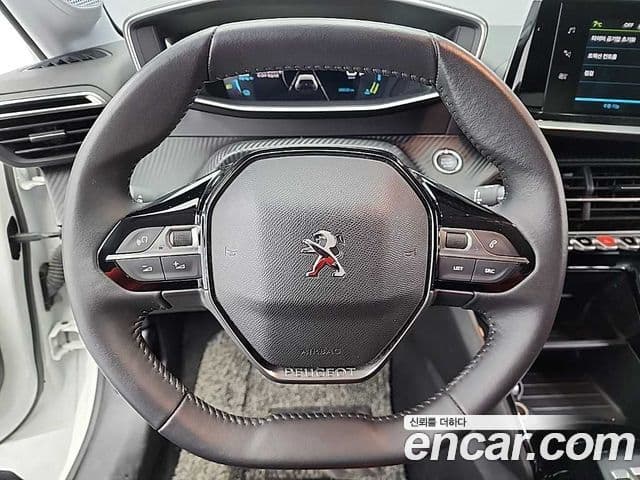 Peugeot e-208 2세대 Allure, 2022 19
