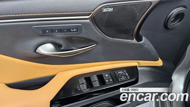 Lexus ES300h 7세대 Executive, 2026 14