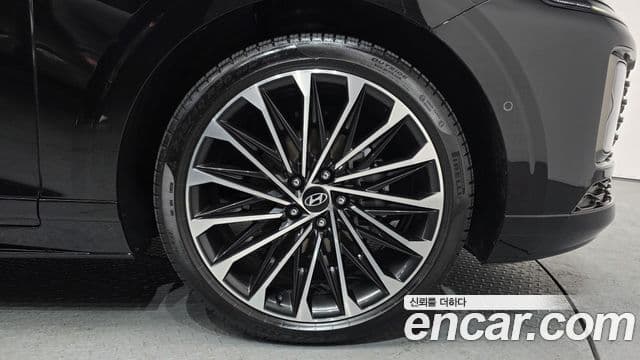 Hyundai Grandeur гибрид (GN7) Calligraphy, 2026 все фото