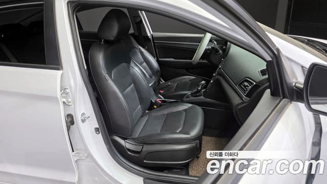 Hyundai Avante AD 1.6 GDI Value Plus, 2018 12