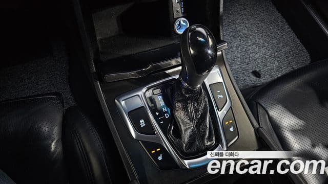 Hyundai Grandeur HG Modern, 2015 9