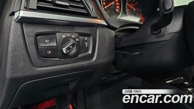 BMW 3시리즈 (F30), 2013 17