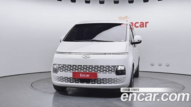 Hyundai Staria Modern, 2023 3