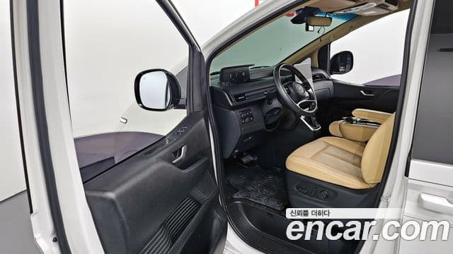 Hyundai Staria Modern, 2023 10