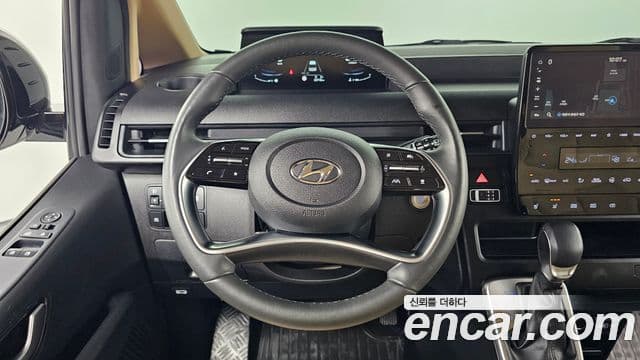 Hyundai Staria Modern, 2023 16