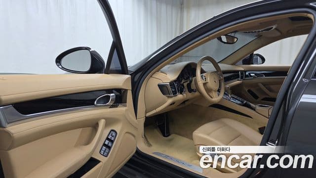 Porsche Panamera 970, 2012 10
