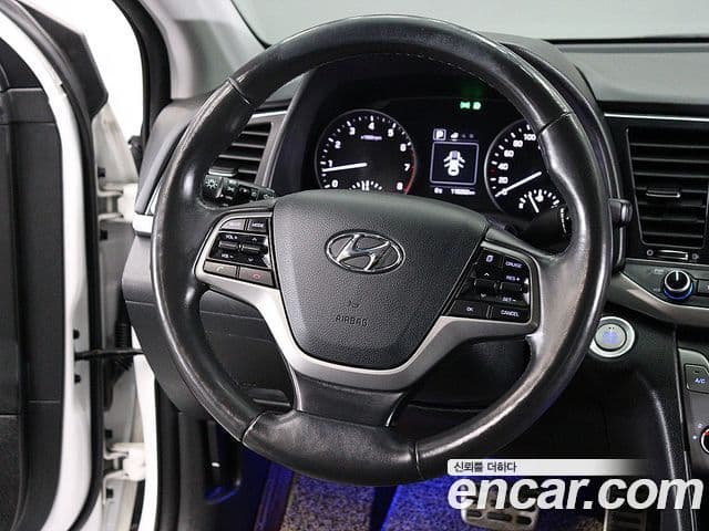 Hyundai Avante AD 1.6 GDI Value Plus, 2017 15