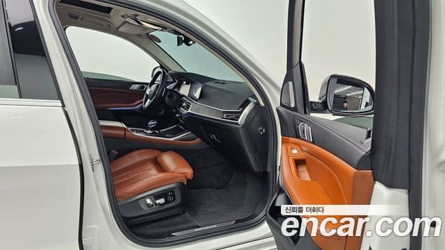BMW X7 (G07) xDrive 40d Design Pure Excellence 6인승, 2022 10