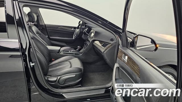 Hyundai LF Sonata 2.0 Smart, 2015 10