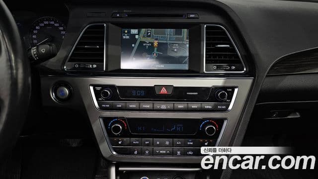 Hyundai LF Sonata 2.0 Smart, 2015 14