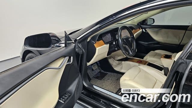 Tesla модель S, 2019 11