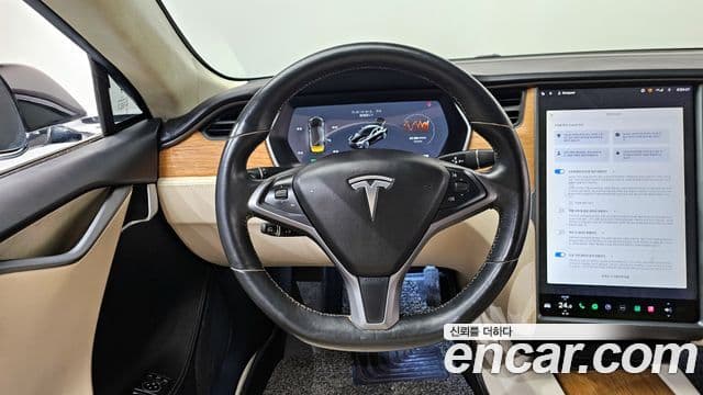 Tesla модель S, 2019 13