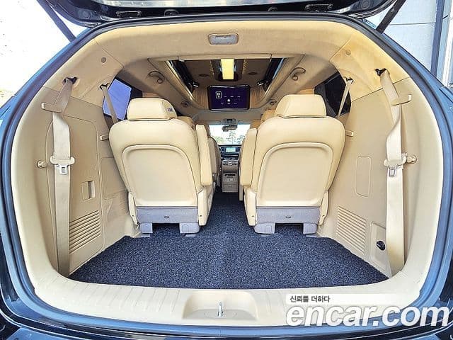 Kia All New Carnival Noblesse, 2016 10
