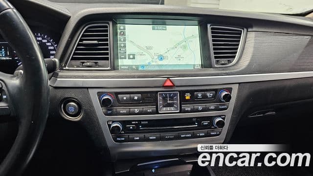 Genesis G80 Premium Luxury, 2017 14