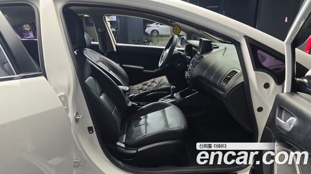 Kia K3 Deluxe, 2015 11