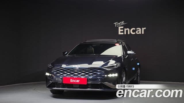 Kia K8 Signature, 2023 3