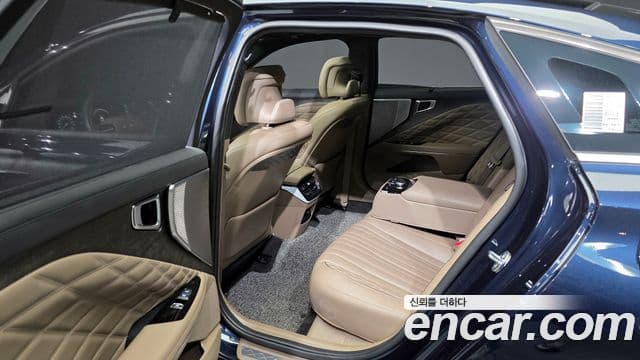 Kia K8 Signature, 2023 11