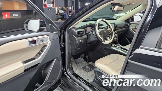 Ford Explorer 6세대 2.3 Limited 4WD, 2022 11