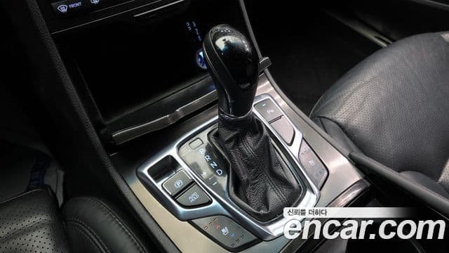 Hyundai Grandeur HG Premium, 2015 9