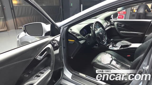 Hyundai Grandeur HG Premium, 2015 10