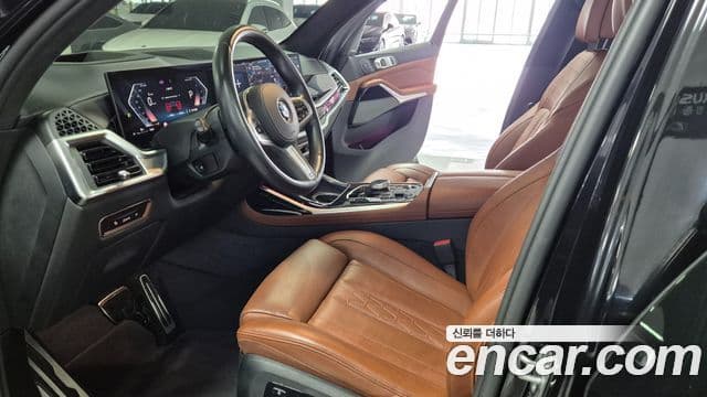 BMW X7 (G07) xDrive 40i M Sport 6인승, 2024 10