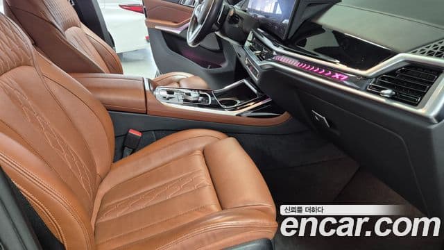 BMW X7 (G07) xDrive 40i M Sport 6인승, 2024 13