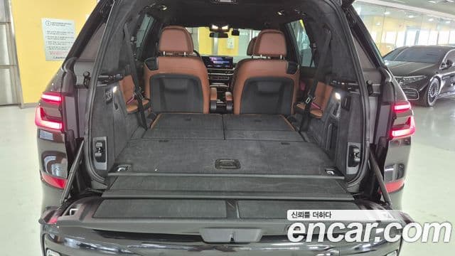 BMW X7 (G07) xDrive 40i M Sport 6인승, 2024 16